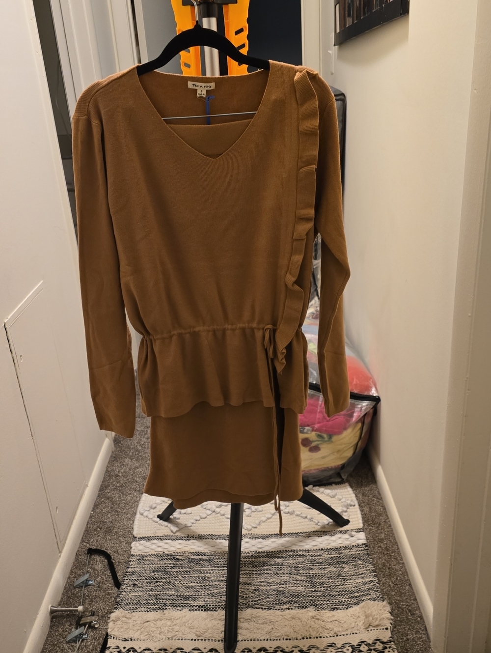 NWT tea n rose Tan Ruffle-Peplum Long-Sleeve Skirt Set